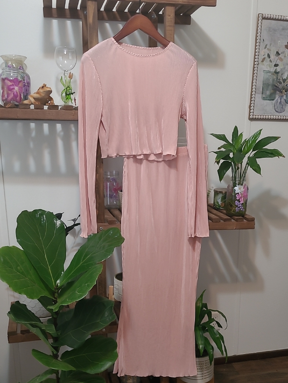 Beautiful Pleated Skirt Set